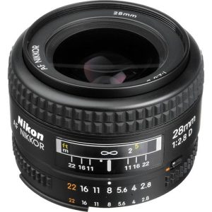 Nikon AF NIKKOR 28mm f2.8D Lens 01