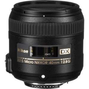 Nikon AF S DX Micro NIKKOR 40mm f2.8G Lens 01