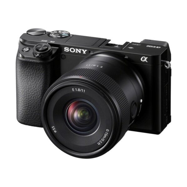 Sony E 11mm f1.8 Lens 03