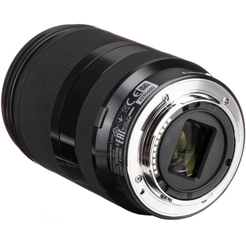 Sony E 18 200mm f3.5 6.3 OSS LE Lens 02 1